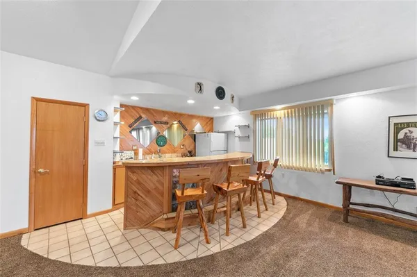 $999,999 | 4050 Adelaide Hill, Connellsville, PA 15425