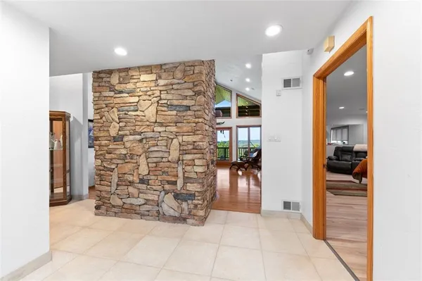 $999,999 | 4050 Adelaide Hill, Connellsville, PA 15425