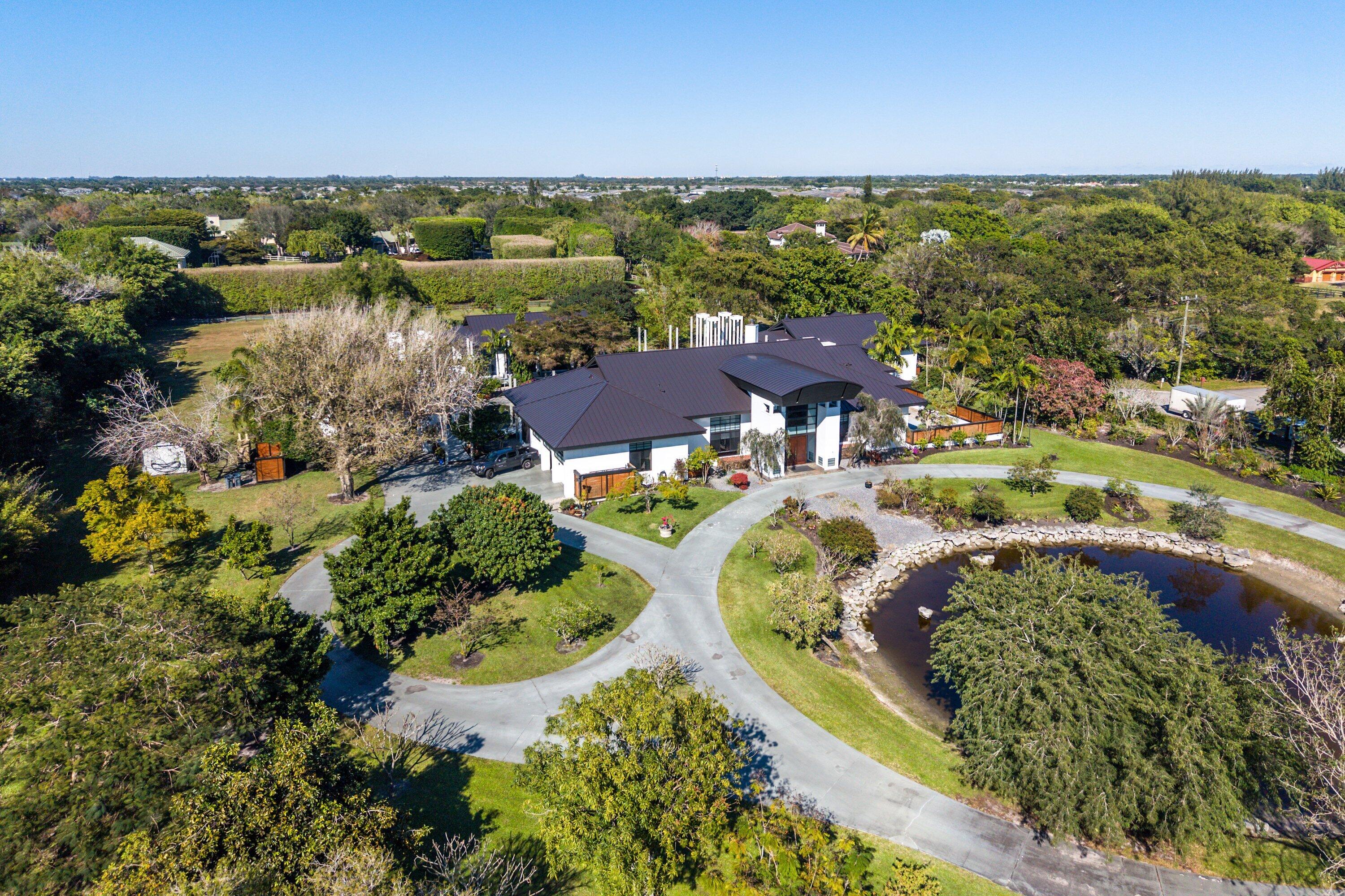 8549 Surrey Lane Boca Raton, FL 33496 - Photo 12 of 104 010-8549SurreyLane-BocaRaton-FL-33496-SM