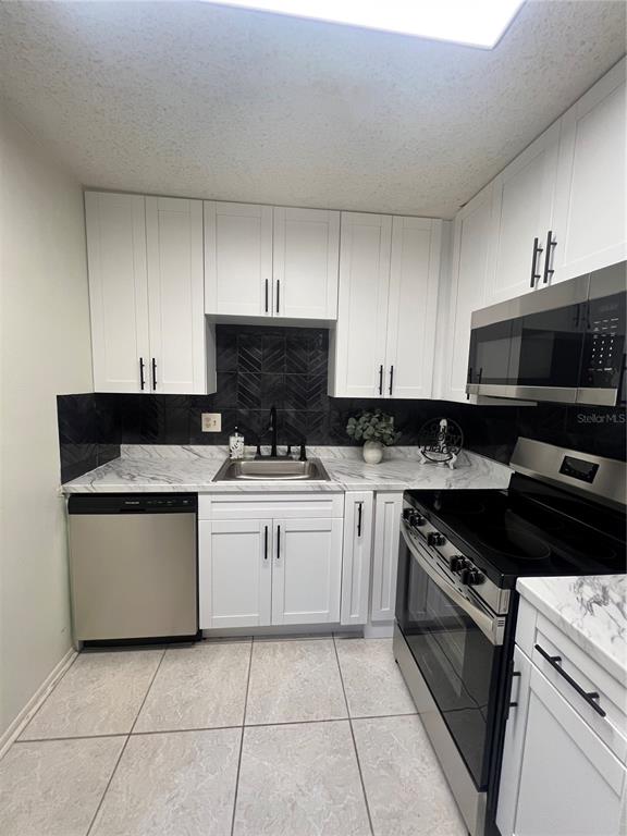 11707 Raintree Village Boulevard, Unit C Temple Terrace, FL 33617 - Photo 5 of 32