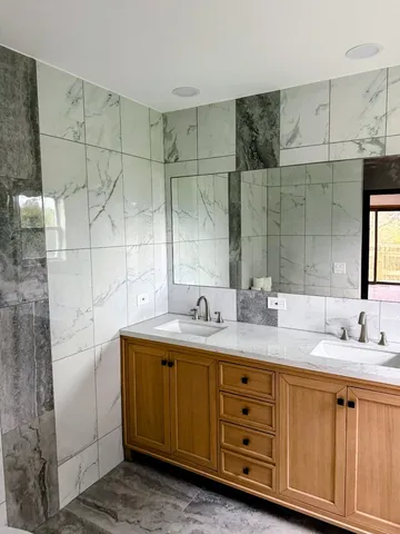 $3,000 | 27996 West Roberts Road, Lake Barrington, IL 60010