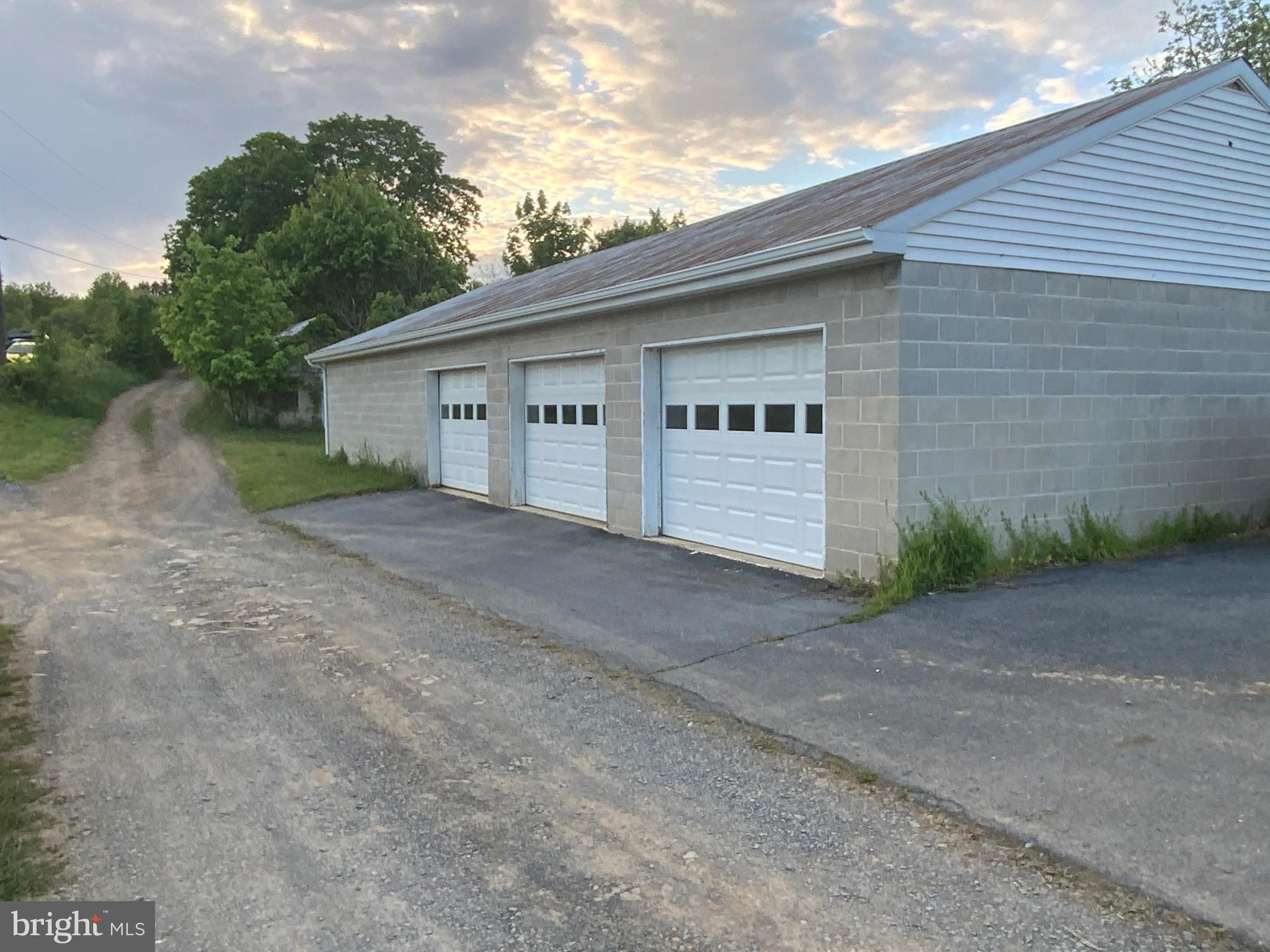 526 Evergreen Road New Bloomfield, PA 17068 - Photo 9 of 39 Gallery Image 9