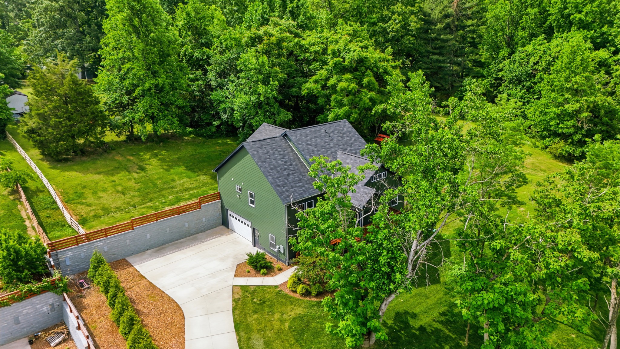 157 Lena Loop Burns, TN 37029 - Photo 8 of 72