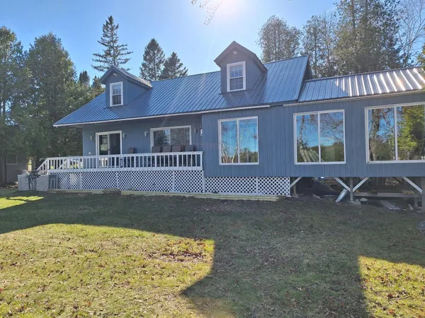 $525,000 | 17 Macallister Lane, Orient, ME 04471