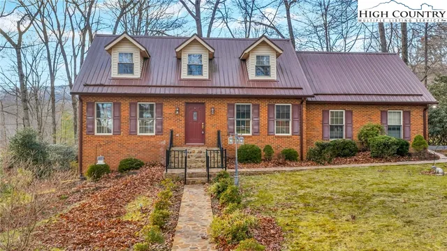 $525,000 | 112 Walnut Lane, West Jefferson, NC 28694