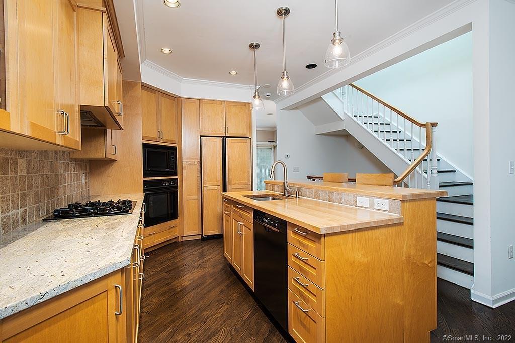 1 Ludlow Road, Unit B Westport, CT 06880 - Photo 1 of 1 Gallery Image 1