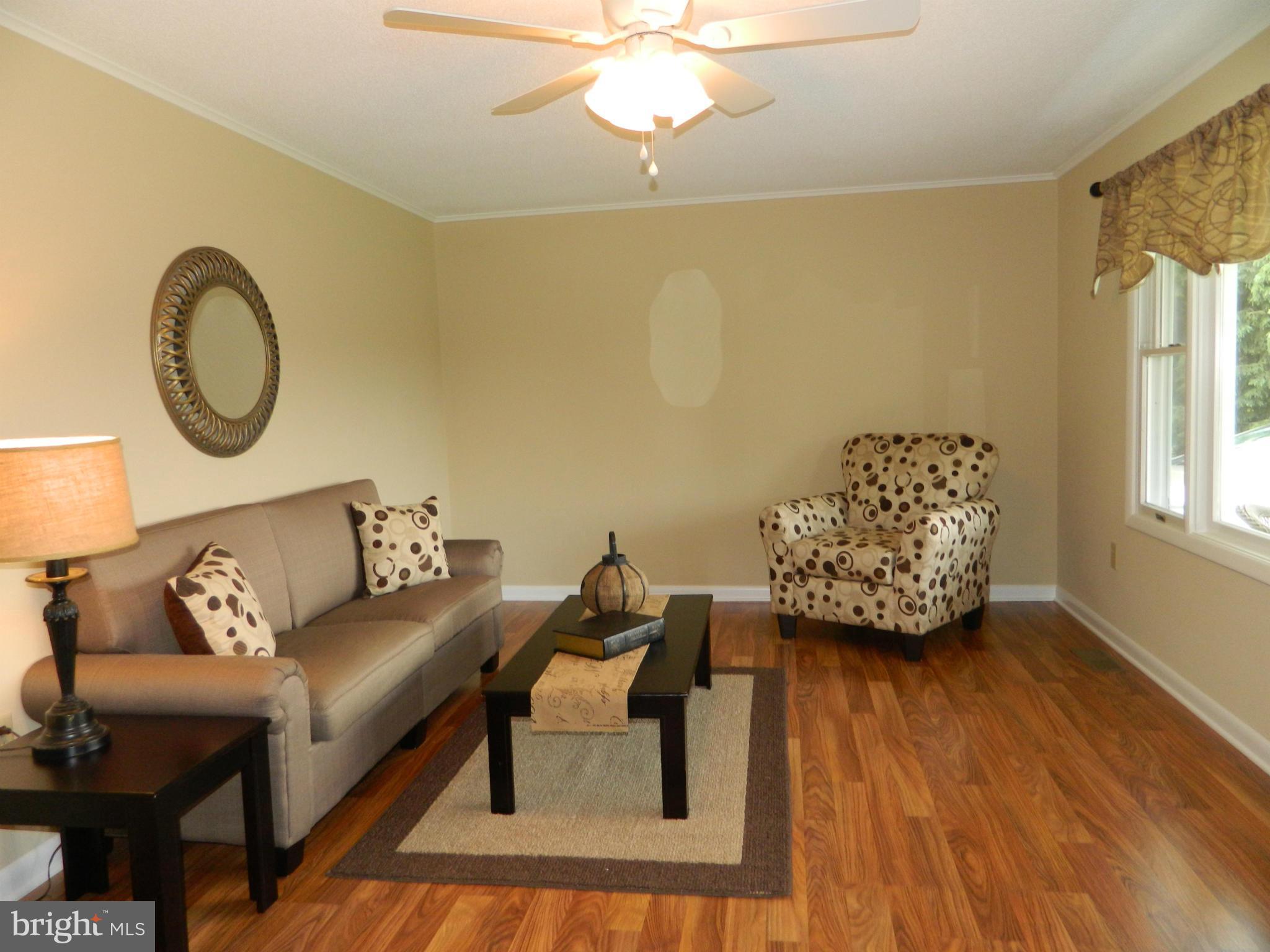 21502 Keeney Mill Road Freeland, MD 21053 - Photo 11 of 28 Living Room