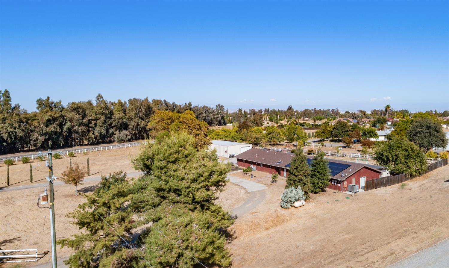 16993 Jennifer Court Madera, CA 93636 - Photo 42 of 55 a view of a terrace with sitting area