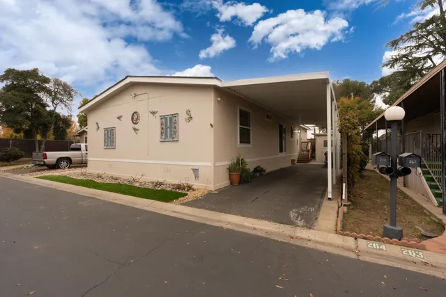 $189,900 | 2706 West Ashlan Avenue, Unit 264, Fresno, CA 93705