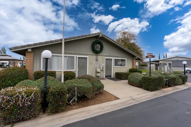 $189,900 | 2706 West Ashlan Avenue, Unit 264, Fresno, CA 93705