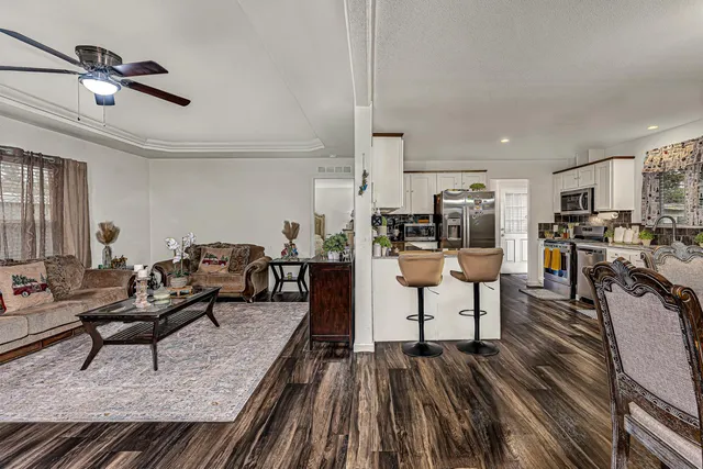 $189,900 | 2706 West Ashlan Avenue, Unit 264, Fresno, CA 93705