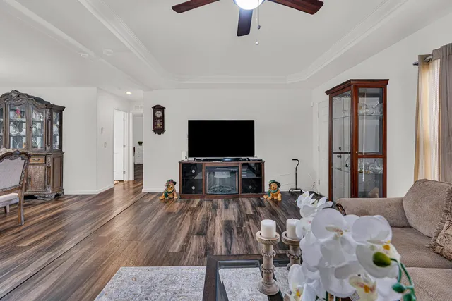 $189,900 | 2706 West Ashlan Avenue, Unit 264, Fresno, CA 93705