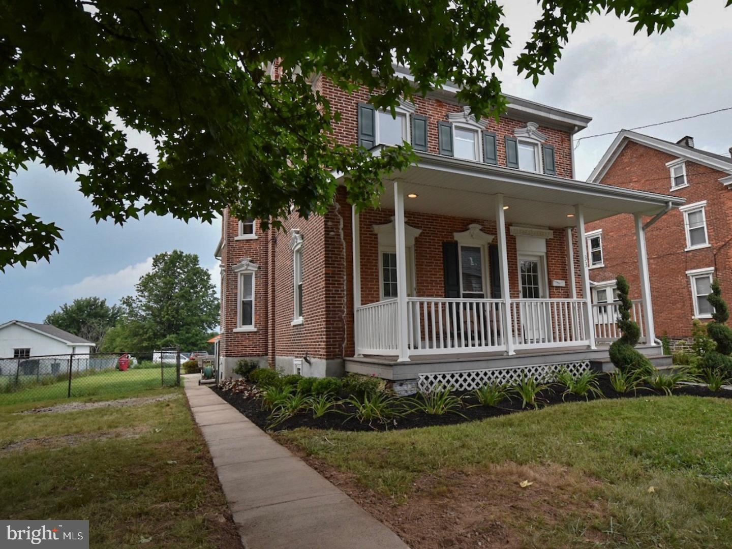 33 East Reliance Road Souderton, PA 18964 - Photo 2 of 24 Exterior Front