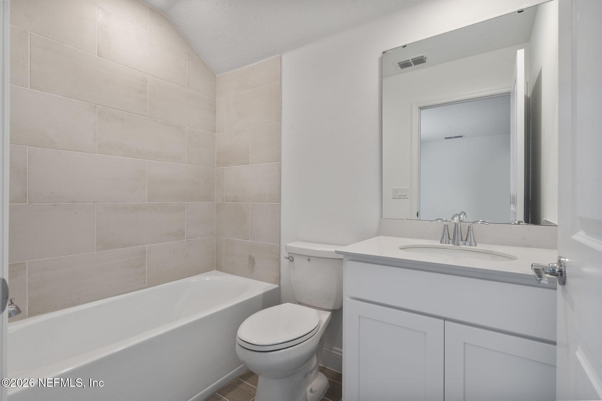 76101 Estuary Way Yulee, FL 32097 - Photo 33 of 47 Upstairs Bath