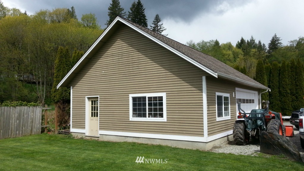 8044 Pipeline Road Sedro-Woolley, WA 98284 - Photo 2 of 2 Gallery Image 2