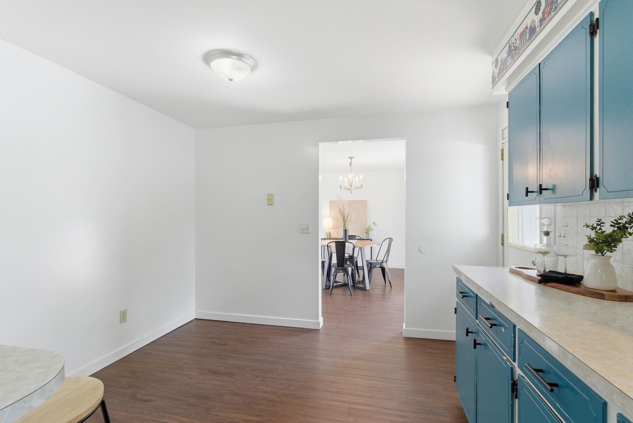 806 South Adams Road Spokane Valley, WA 99037 - Photo 17 of 50