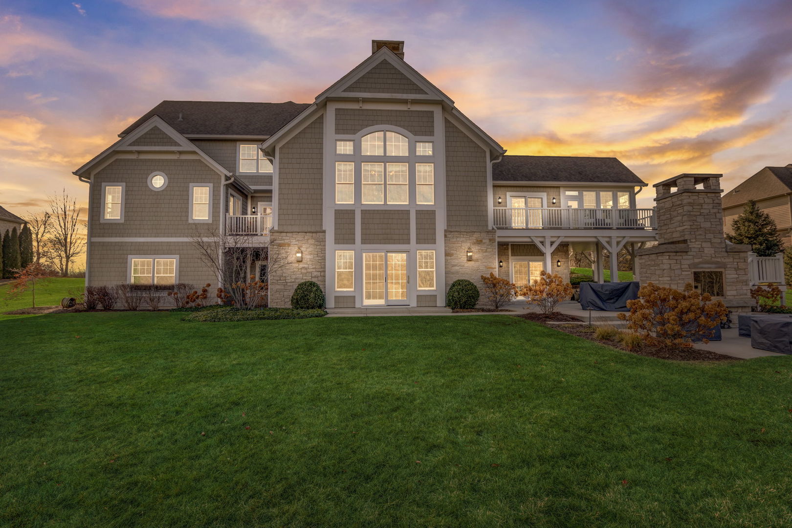 20940 West Summit Drive Kildeer, IL 60047 - Photo 2 of 62 a front view of a house with a yard