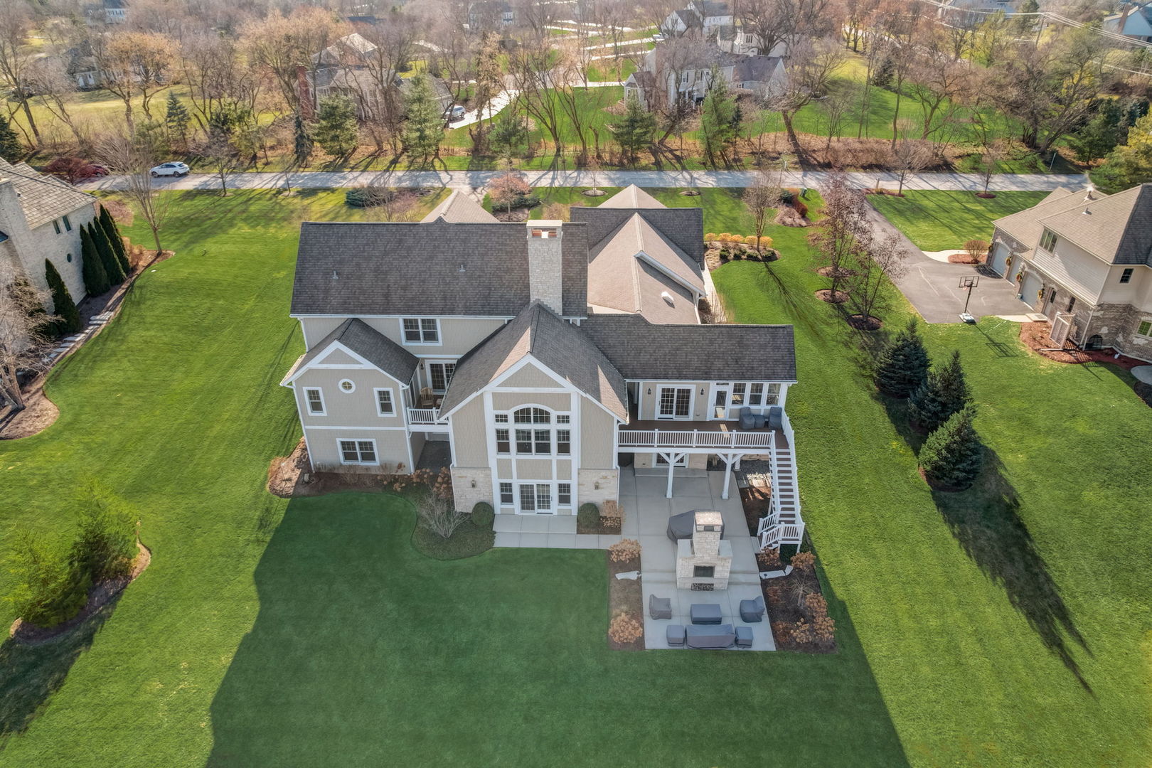 20940 West Summit Drive Kildeer, IL 60047 - Photo 58 of 62 an aerial view of a house with a garden