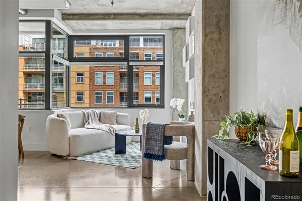 $625,000 | 2100 16th St Mall, Unit 302, Denver, CO 80202