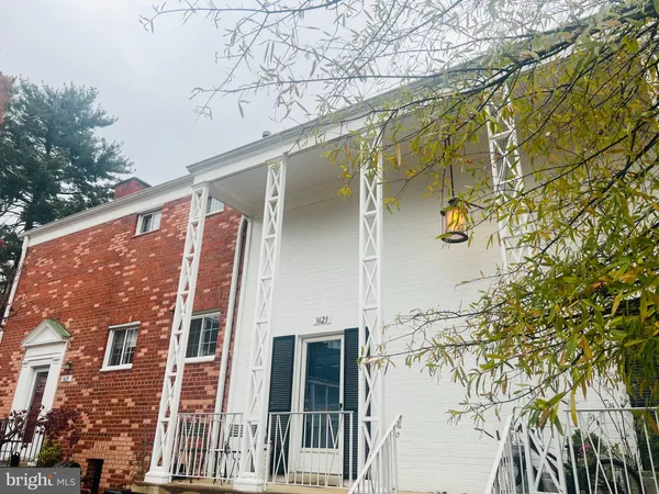 $2,650 | 3623 Greenway Place, Alexandria, VA 22302