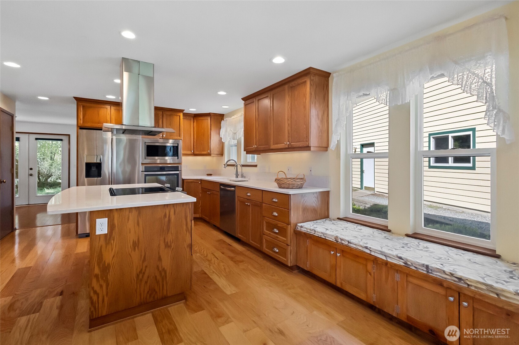 2564 Libbey Road Coupeville, WA 98239 - Photo 6 of 40 Gallery Image 6