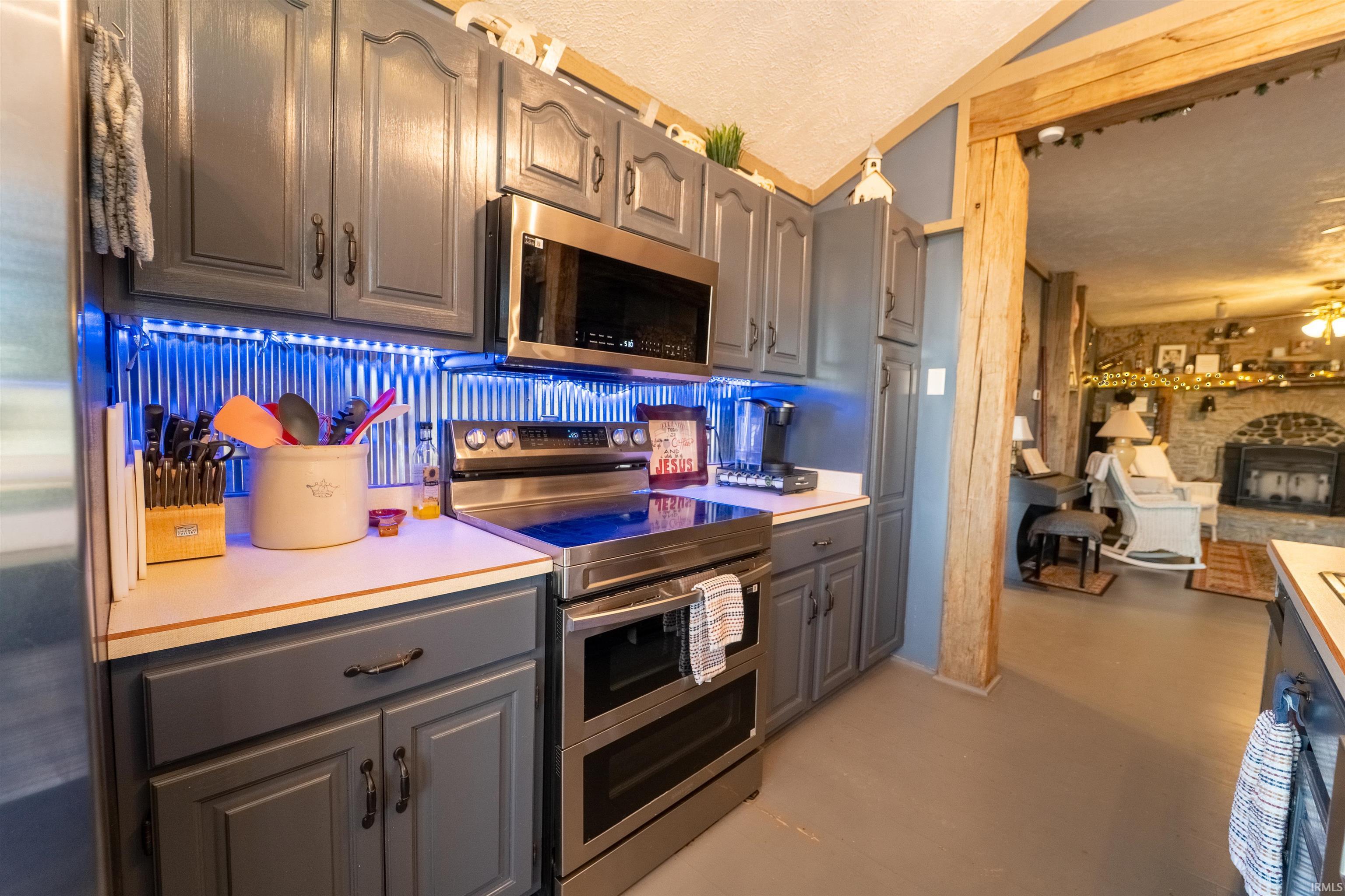 12761 South 600 East Amboy, IN 46911 - Photo 7 of 31