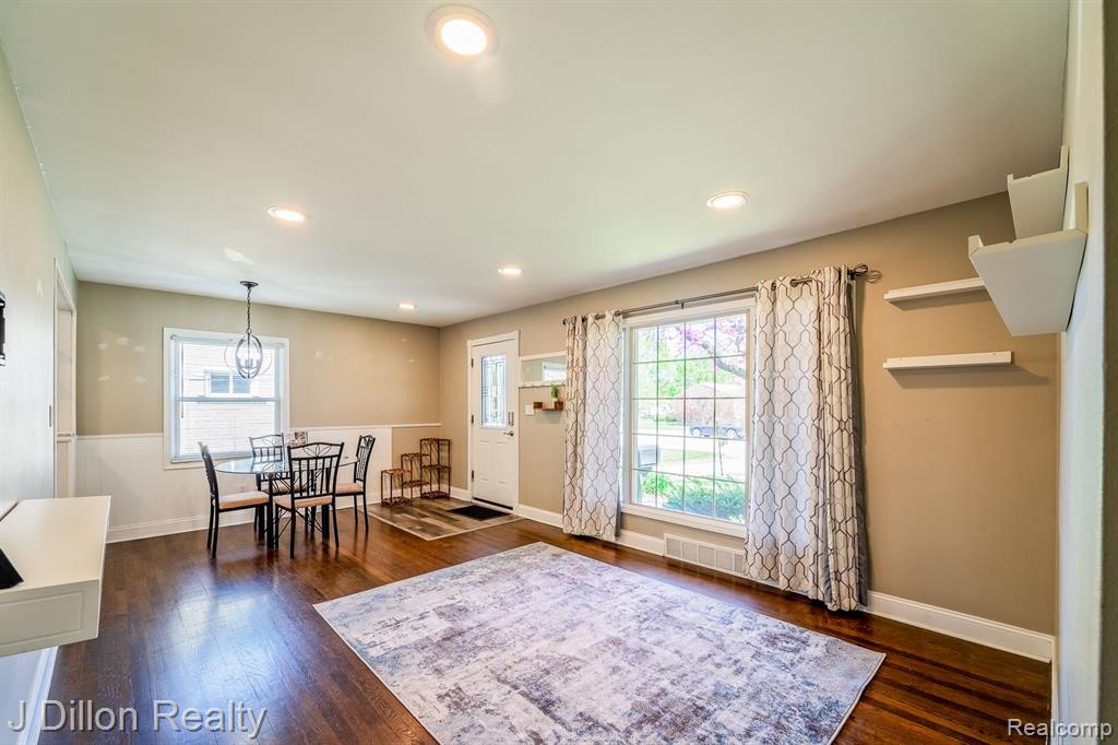 9371 Merriman Road Livonia, MI 48150 - Photo 23 of 43 Gallery Image 23