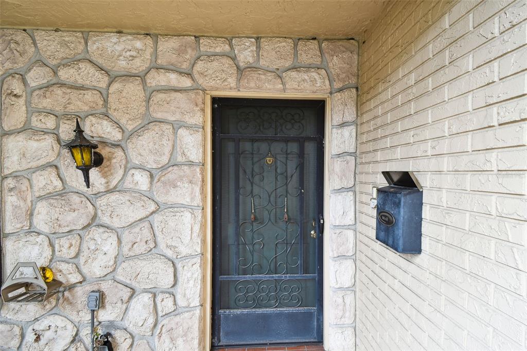 2101 Sunset Point Road, Unit 201 Clearwater, FL 33765 - Photo 4 of 72 Gallery Image 4