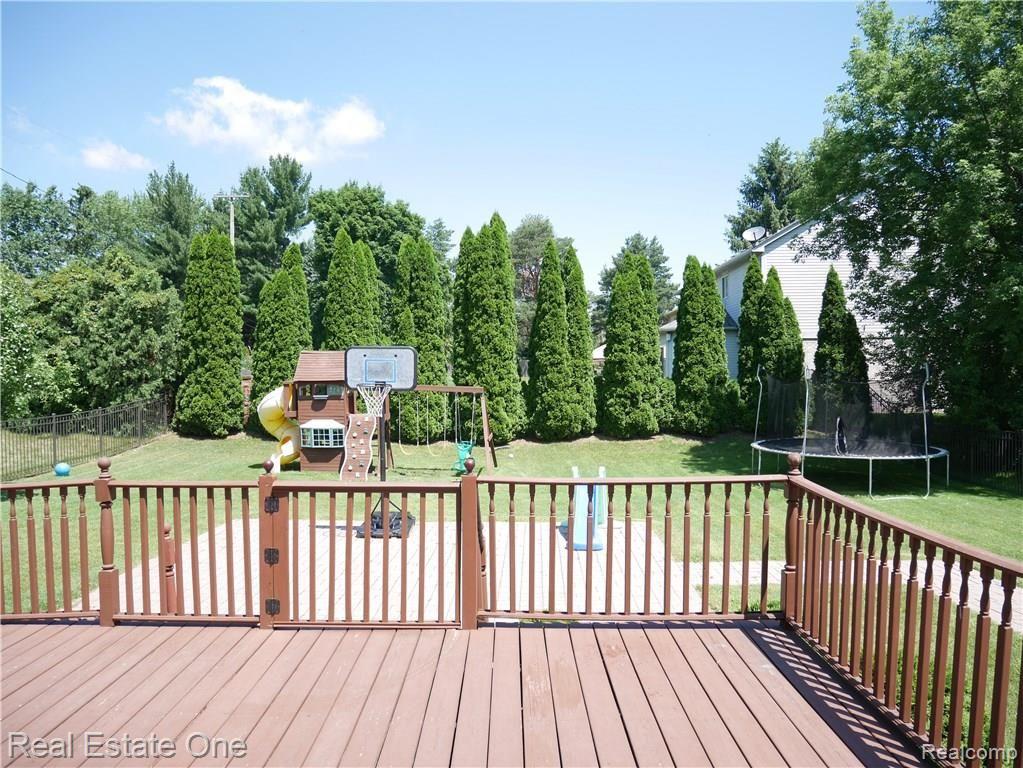 2592 Brilliance Rochester Hills, MI 48309 - Photo 2 of 28
