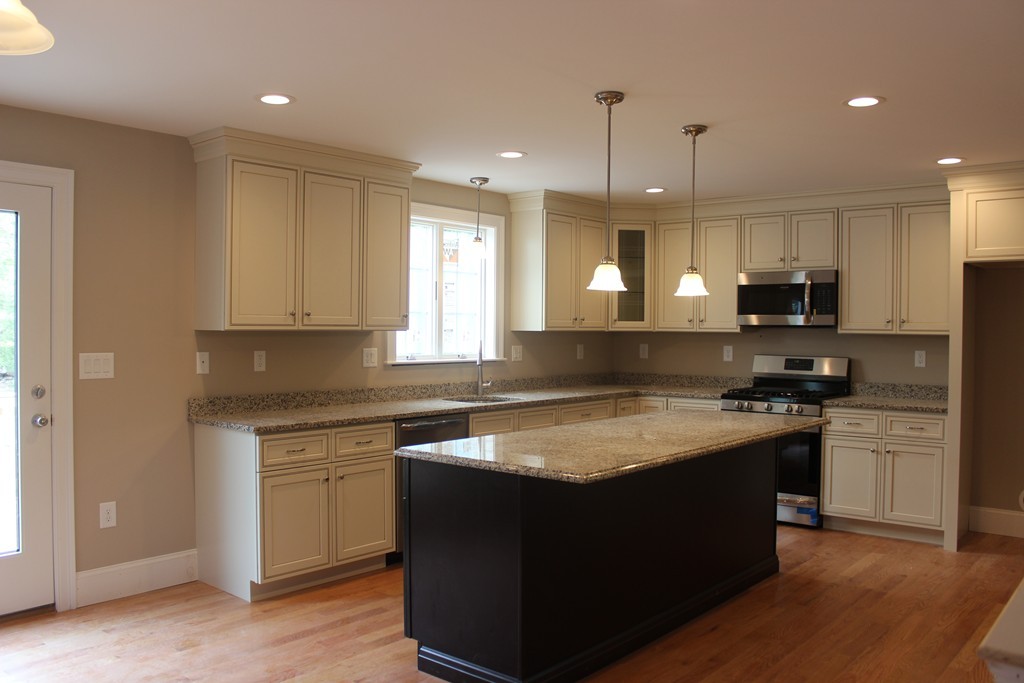177 Groton Road Chelmsford, MA 01863 - Photo 4 of 14 Gallery Image 4
