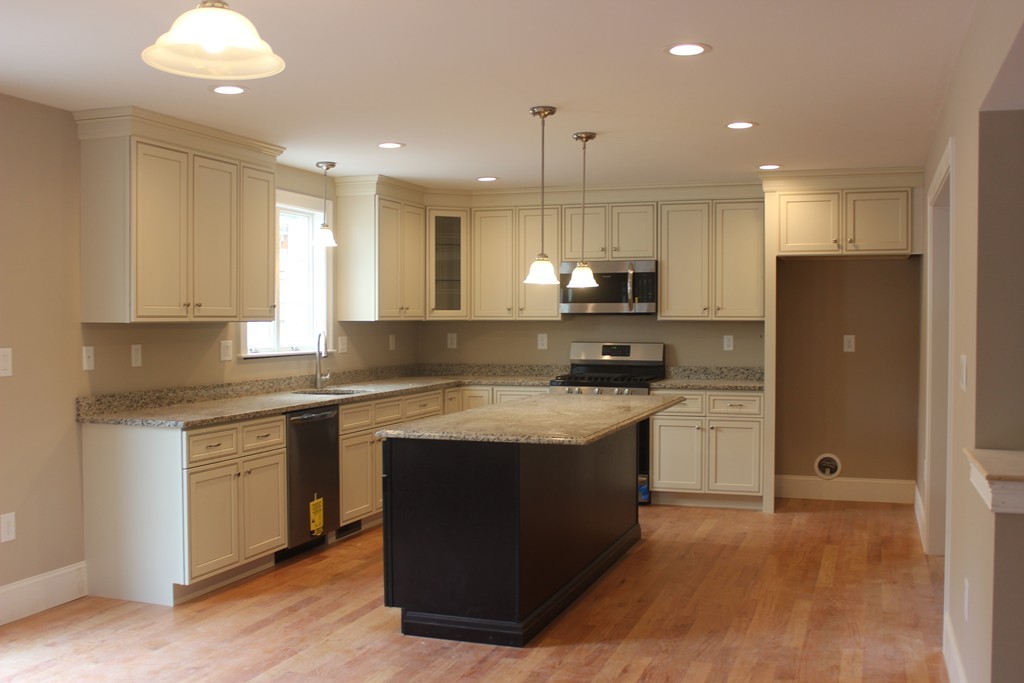 177 Groton Road Chelmsford, MA 01863 - Photo 5 of 14 Gallery Image 5