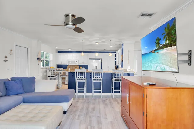 $3,200,000 | 117 El Capitan Drive, Islamorada, FL 33036
