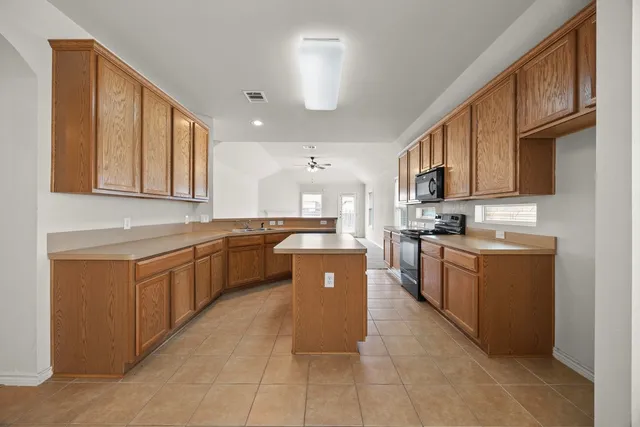 $320,000 | 2832 Mission Tejas Drive, Pflugerville, TX 78660