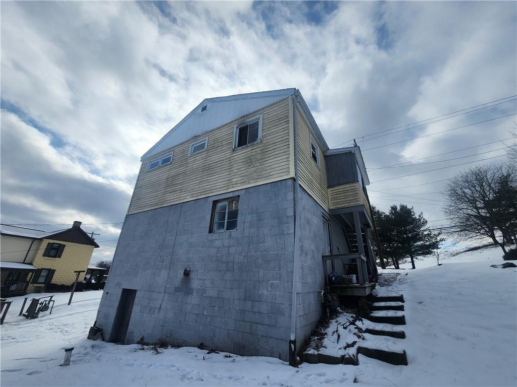 536 1/2 Butler Road Kittanning, PA 16201 - Photo 4 of 19