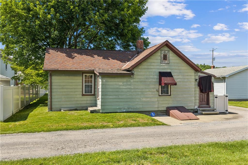381 State Avenue Beaver, PA 15009 - Photo 7 of 23