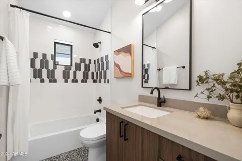 $1,399,000 | 6324 North 10th Drive, Phoenix, AZ 85013
