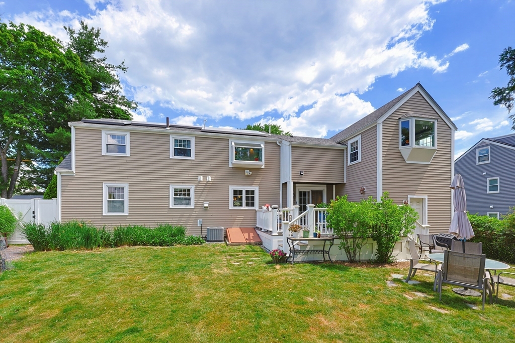 11 Hatfield Road Newton, MA 02465 - Photo 33 of 37