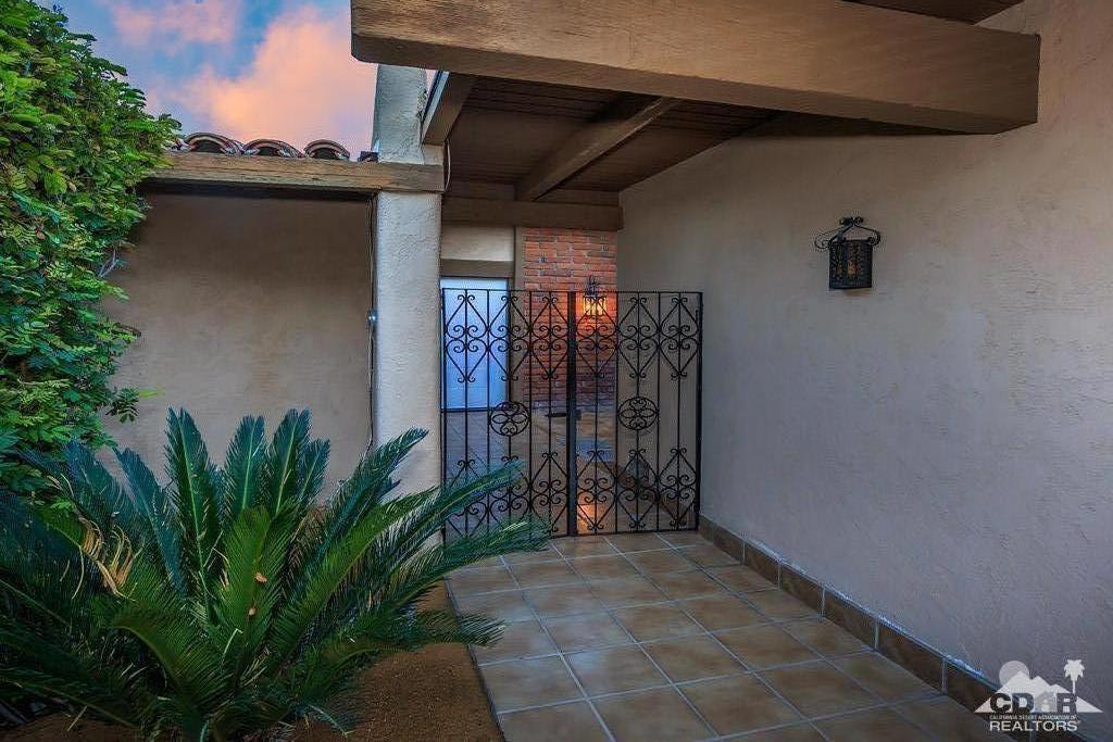 40070 Vía Del Cielo Rancho Mirage, CA 92270 - Photo 9 of 42 Primary Photo