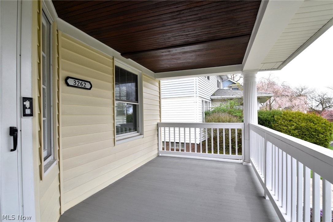 3262 Kildare Road Cleveland, OH 44118 - Photo 2 of 41 Gallery Image 2