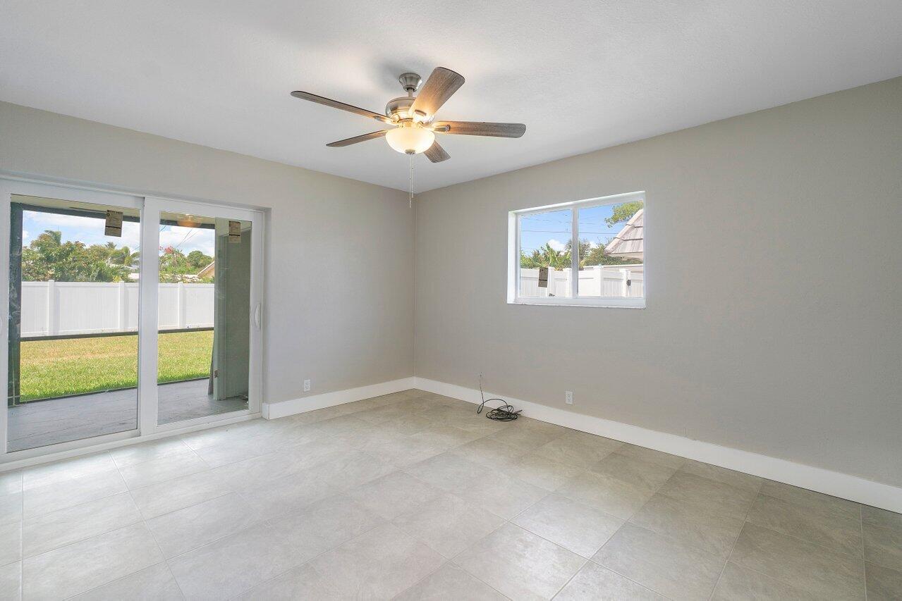 245 Southwest 6th Street Boca Raton, FL 33432 - Photo 15 of 40 014-243Southwest6thStreet-BocaRaton-FL-3