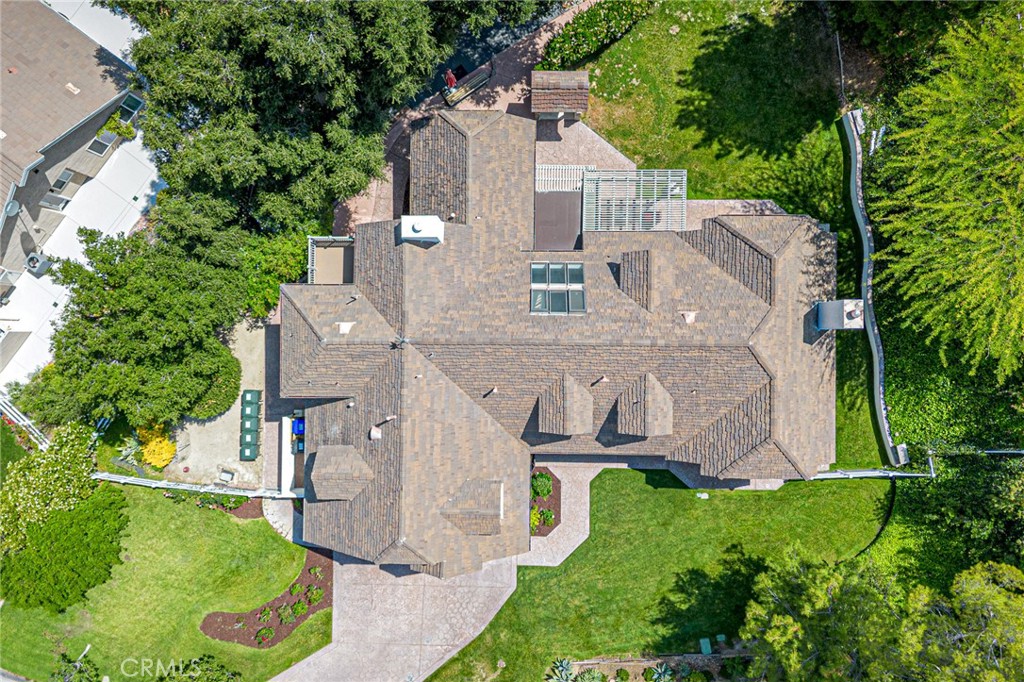 15601 Saddleback Road Canyon Country, CA 91387 - Photo 51 of 55 an aerial view of a house with a yard