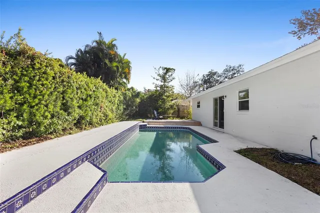 $679,000 | 10 Minnehaha Circle, Maitland, FL 32751