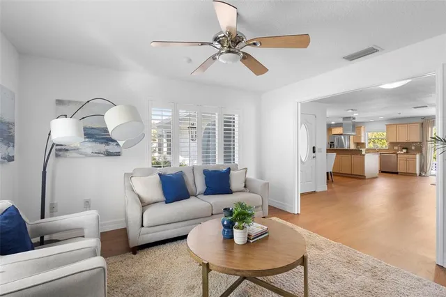 $679,000 | 10 Minnehaha Circle, Maitland, FL 32751