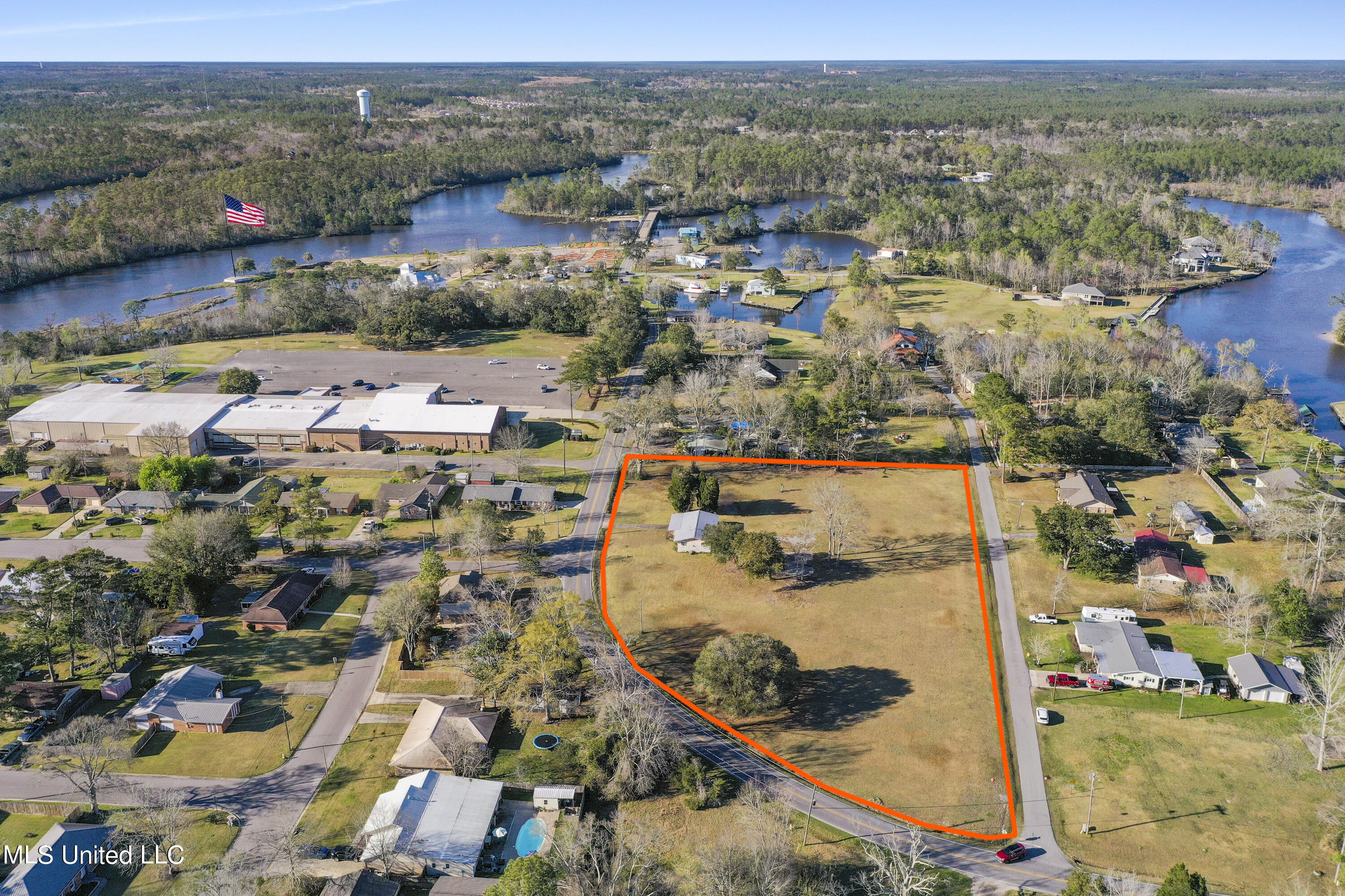 11532 Cedar Lake Road Biloxi, MS 39532 - Photo 2 of 8 004