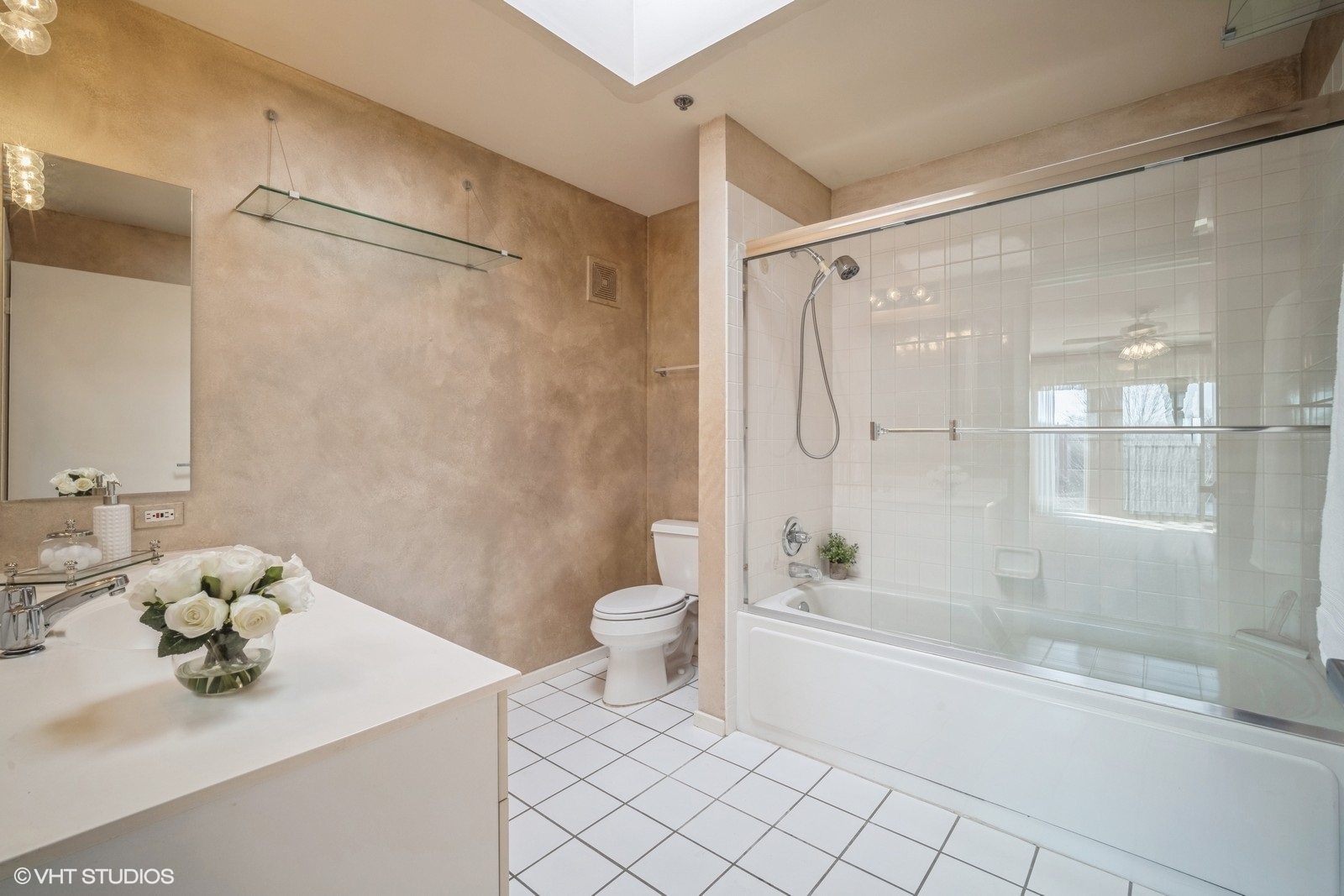 421 Kelburn Road, Unit 313 Deerfield, IL 60015 - Photo 13 of 17 Gallery Image 13