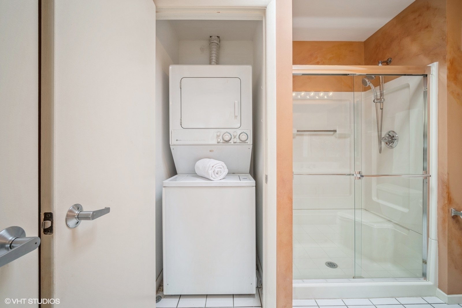 421 Kelburn Road, Unit 313 Deerfield, IL 60015 - Photo 10 of 17 Gallery Image 10