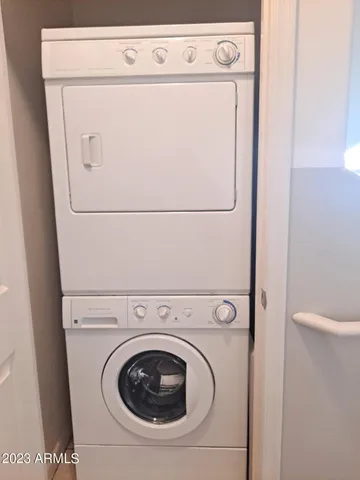 a close up view of washer and dryer