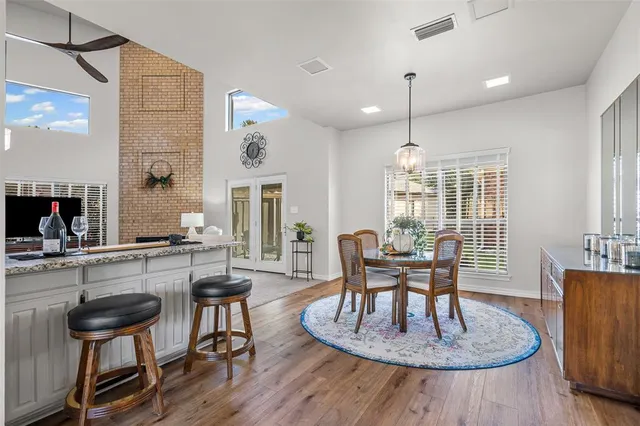 $399,900 | 32 1 Main Place, Benbrook, TX 76126