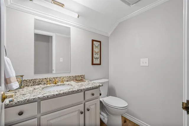 $399,900 | 32 1 Main Place, Benbrook, TX 76126