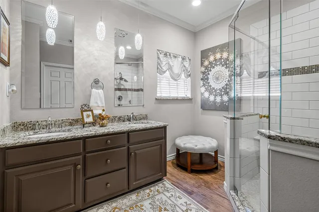 $399,900 | 32 1 Main Place, Benbrook, TX 76126